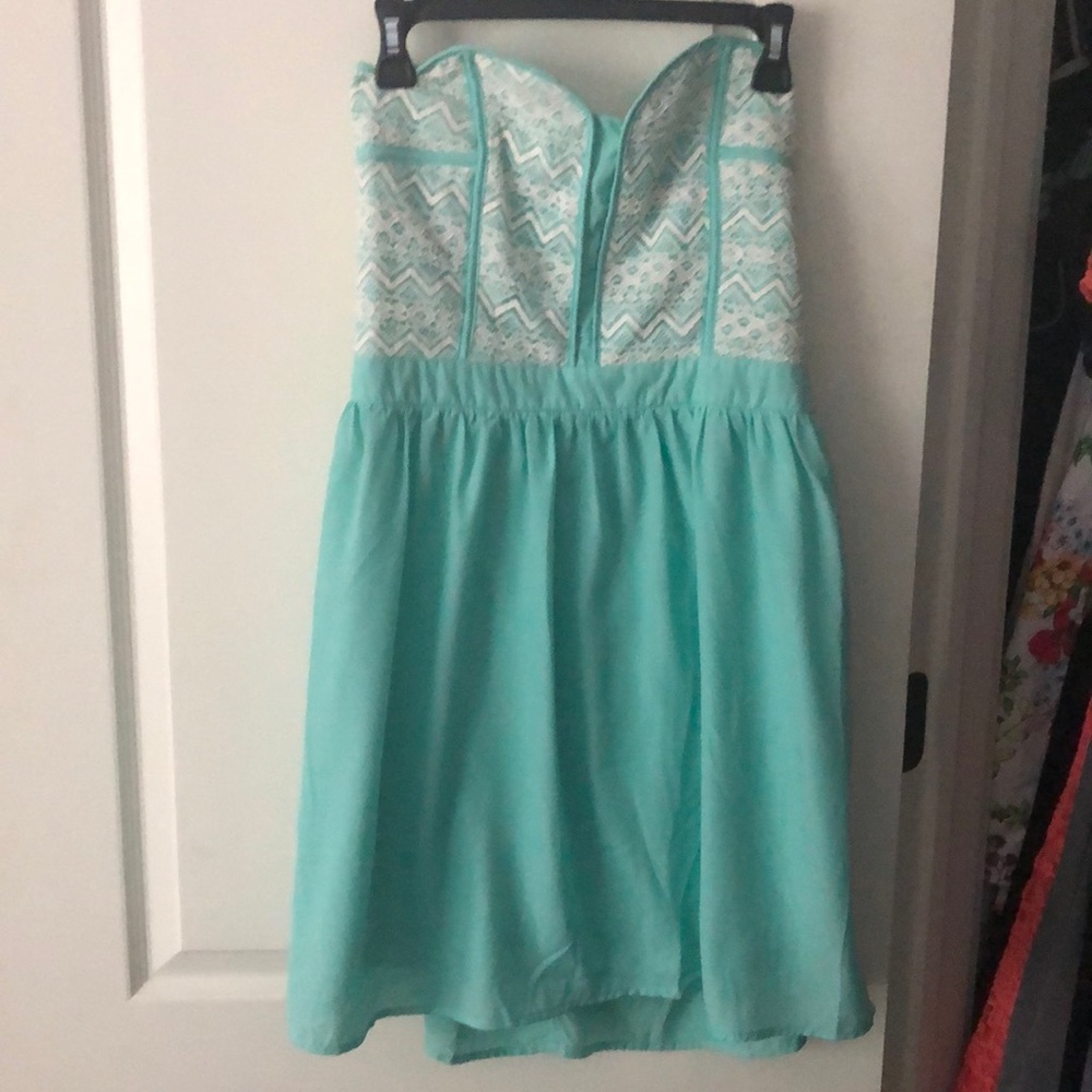 Strapless dress
